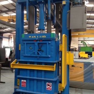 T40 LUB Textile baler
